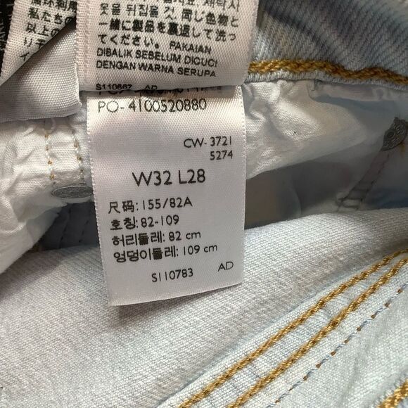 Levi’s Premium Wedgie Straight 32 Think Outside Light Wash NWOT - Picture 5 of 9